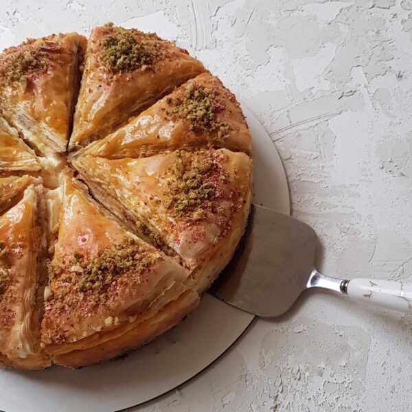 چیزکیک باقلوا (۸ اسلایسی)